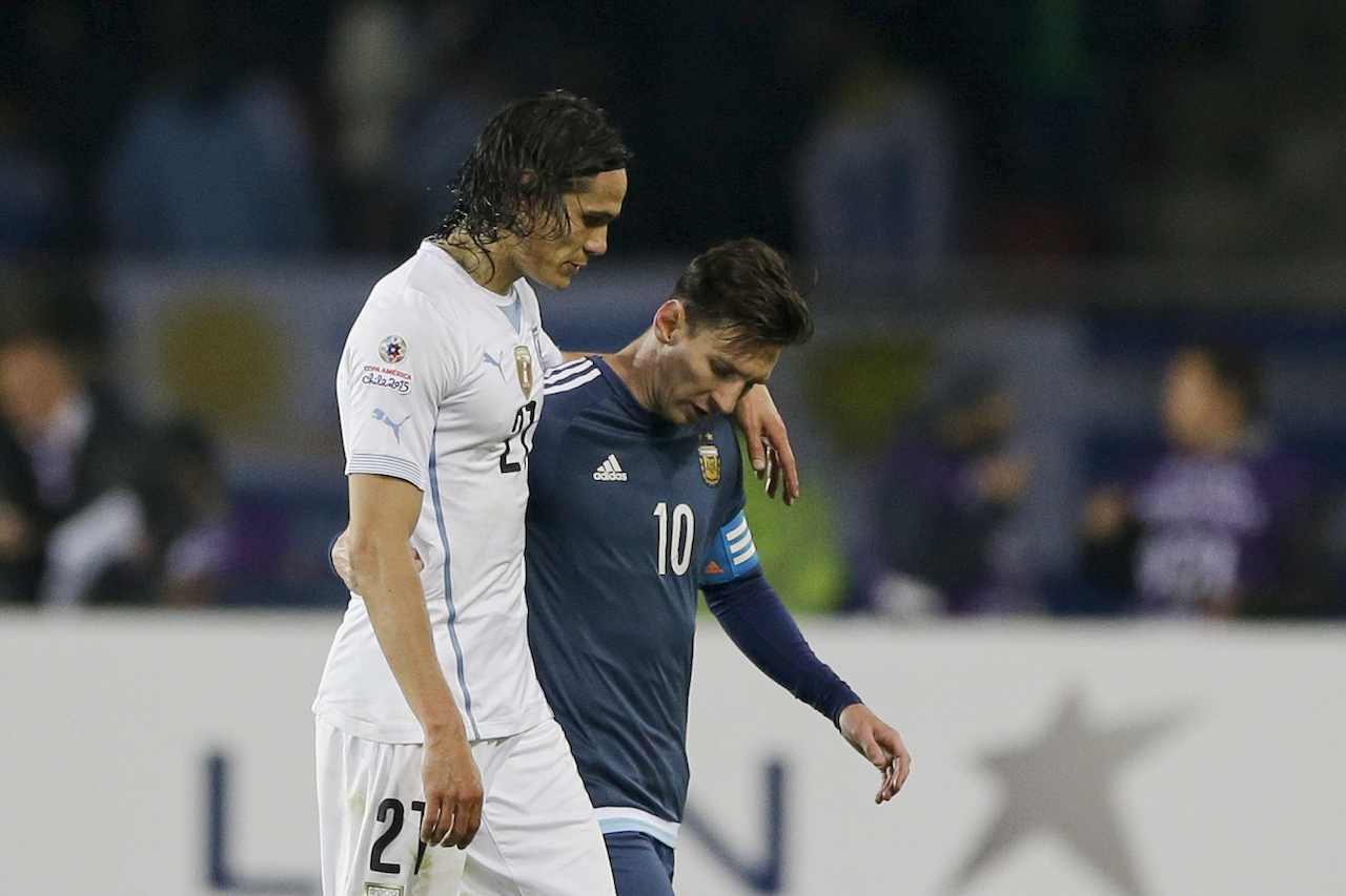 https://eski.socratesdergi.com/wp-content/uploads/2015/06/messi-cavani.jpg