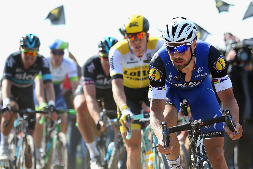 https://eski.socratesdergi.com/wp-content/uploads/2017/05/Tom-Boonen-Roubaix.jpg