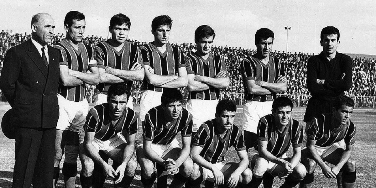 https://eski.socratesdergi.com/wp-content/uploads/2017/08/Eskisehirspor-1965-66.jpg