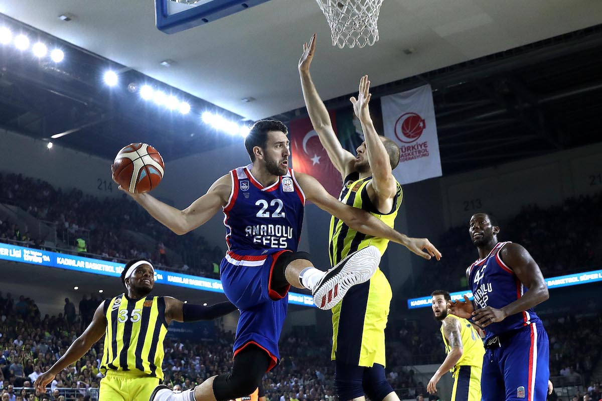 https://eski.socratesdergi.com/wp-content/uploads/2018/10/Efes-Fener-Vasilije-Micic-Sinan-Güler.jpg