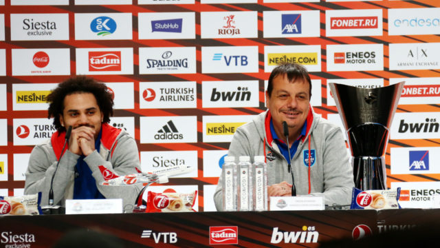 https://eski.socratesdergi.com/wp-content/uploads/2019/05/Copyright-TURKPIX-HABER-AJANSI-Anadolu-Efes-Championship-Game-Press-Conference-2019-Turkish-Airlines-Euroleague-Final-Four-18052019-2091577-640x360.jpg