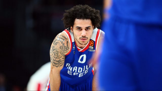 https://eski.socratesdergi.com/wp-content/uploads/2020/02/Shane-Larkin-5-e1582121763581-640x360.jpg